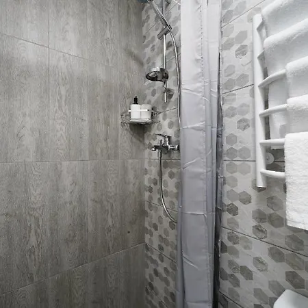 Myfreedom Апартаменти Метро Чернігівська Інститут Серця Kyiv Exterior photo