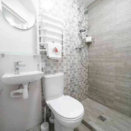 Myfreedom Апартаменти Метро Чернігівська Інститут Серця Kyiv Exterior photo